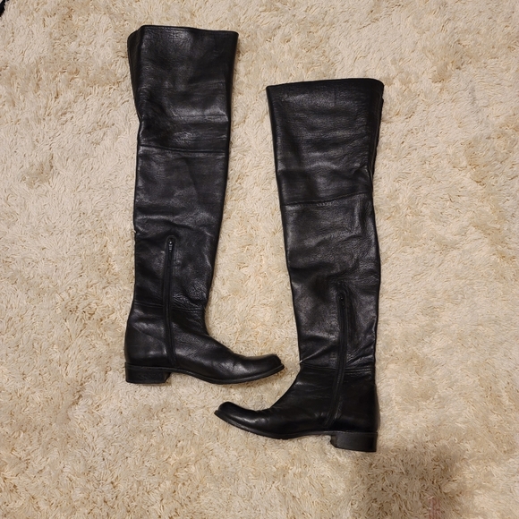 Stuart Weitzman Hilo Boots Black Leather - Picture 4 of 12